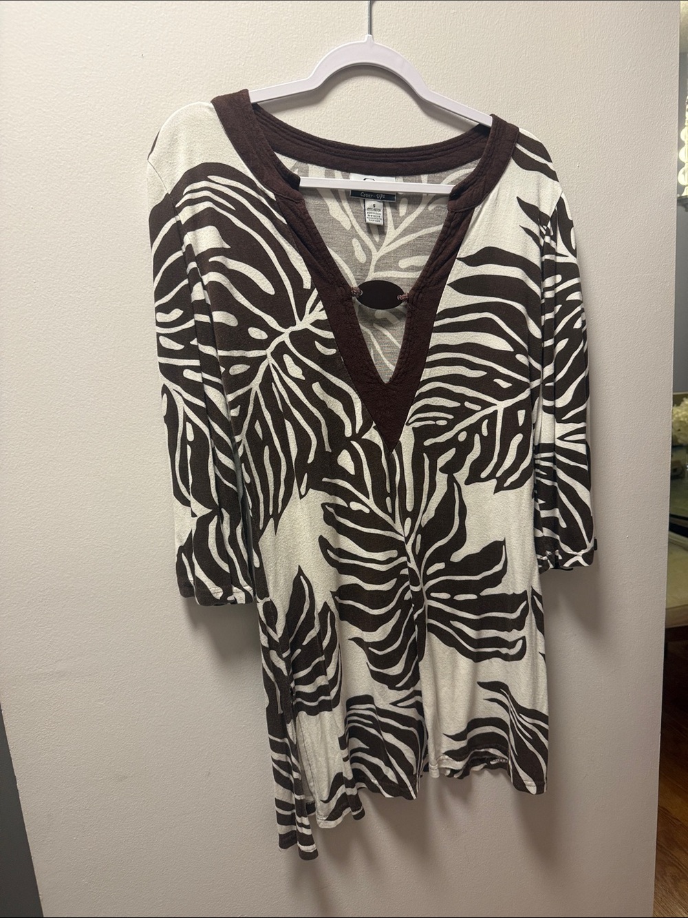 Women’s Leaf-Print V-Neck Swim Coverup in Brown & White